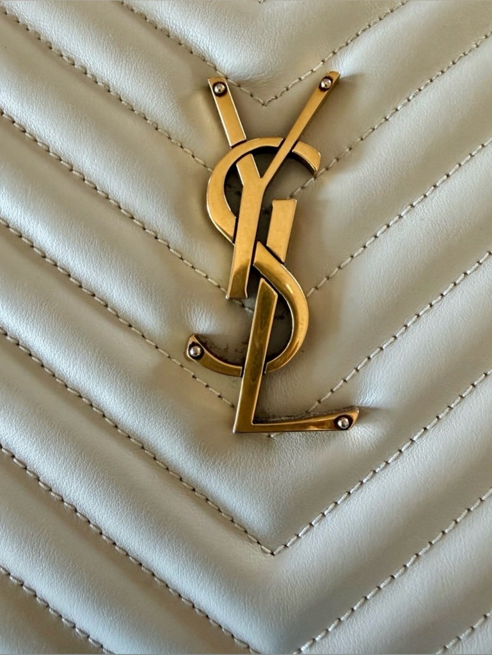 Saint Laurent Cream Quilted Leather Shoulder Bag with Gold YSL Logo - Picture 2 of 3